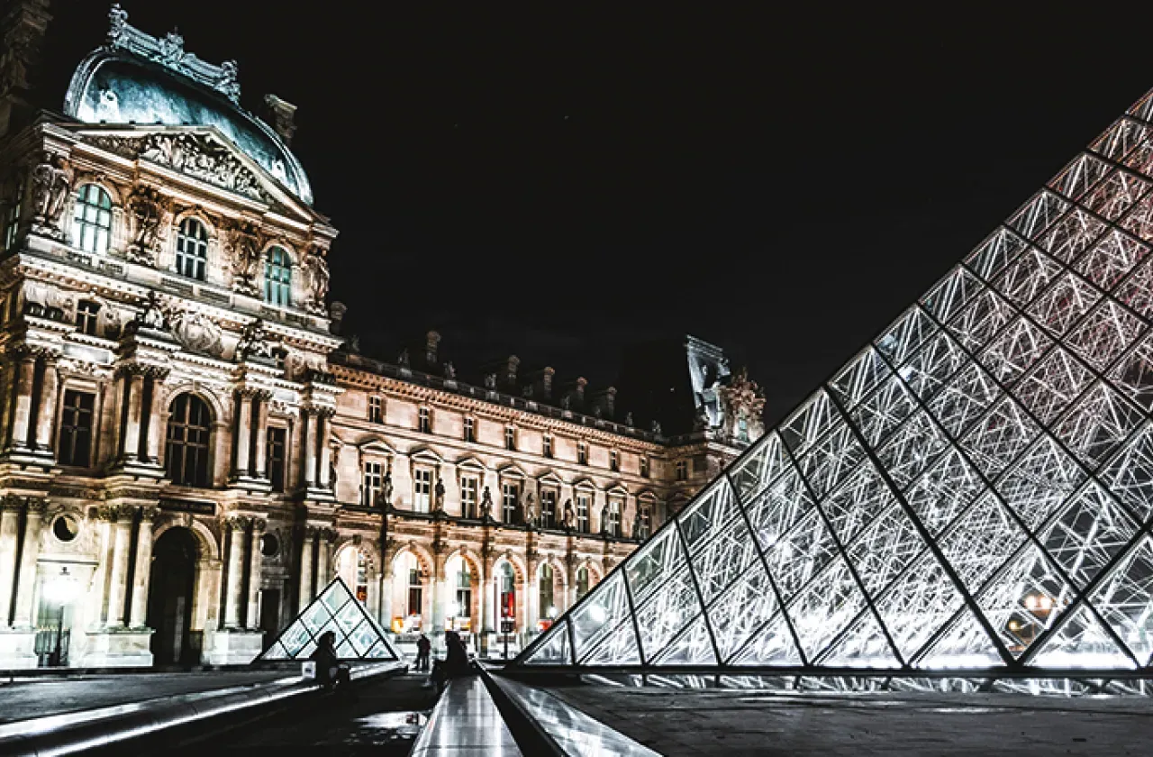 Photo of the Louvre in 巴黎